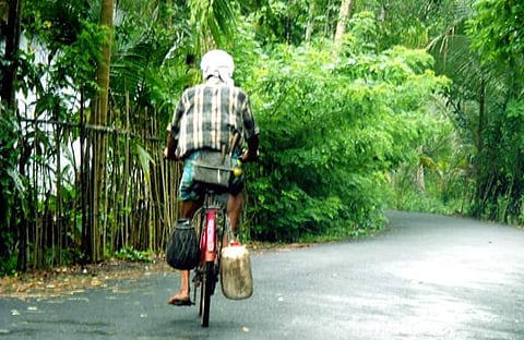 പാതയോരത്തെ കള്ളുഷാപ്പുകള് തുറക്കാം, ഭേദഗതി കള്ളുഷാപ്പുകള്ക്കും ബാധകമെന്ന് സുപ്രിം കോടതി