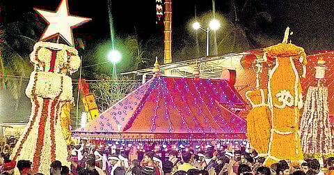 പാര്ട്ടി കലശങ്ങളുമായി സിപിഎമ്മും ബിജെപിയും ; കണ്ണൂരില് ക്ഷേത്രോല്സവങ്ങളും രാഷ്ട്രീയ ശക്തിപ്രകടനമാക്കുന്നു