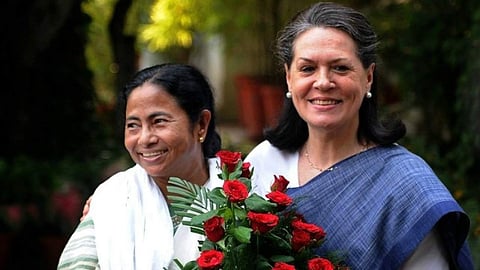 ബിജെപിയോട് മുഖത്തോട് മുഖം നോക്കി പോരാടണമെന്ന് മമത; ബിജെപി വിരുദ്ധ മുന്നണിക്കായി സോണിയയുടെ പിന്തുണ തേടി