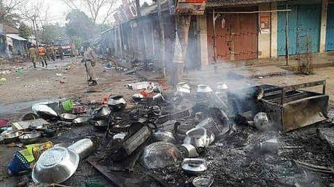 ത്രിപുരയില് വ്യാപക ആക്രമണം: നിരോധനാജ്ഞ പ്രഖ്യാപിച്ചു (വീഡിയോ)