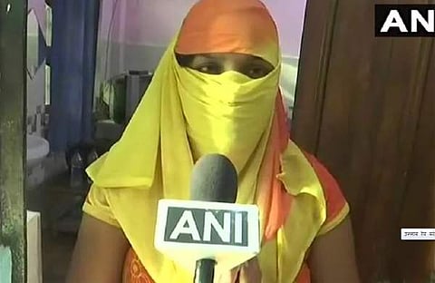 ആദ്യം അയാള്, പിന്നെ അയാളുടെ കൂട്ടാളികള്, ഒടുവില് മറ്റു പലരുടെയും മുന്നില്.. ഉന്നാവോയിലെ പെണ്കുട്ടി പറയുന്നു