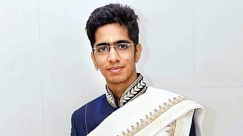 സന്യാസിയാവാന് ഇരുപത്തിനാലുകാരന് ഉപേക്ഷിച്ചത് നൂറു കോടിയുടെ ബിസിനസ് സാമ്രാജ്യം