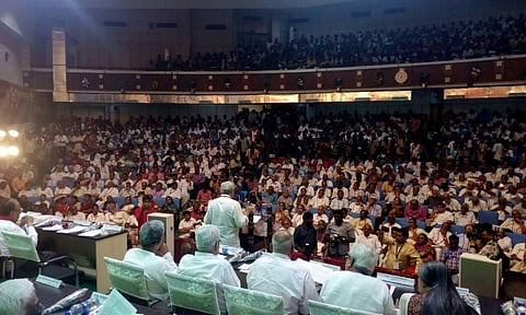 പുതിയ കേന്ദ്രകമ്മിറ്റിയെയും പൊളിറ്റ് ബ്യൂറോയെയും ചൊല്ലി സിപിഎമ്മില് തര്ക്കം ; കേന്ദ്രകമ്മിറ്റി അംഗങ്ങളെ കണ്ടെത്താന് വോട്ടെടുപ്പ് വേണമെന്ന് ബംഗാള്