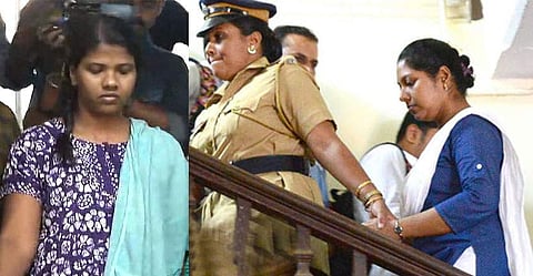 സൗമ്യയ്ക്ക് ഒട്ടേറെ പുരുഷന്മാരുമായി അടുപ്പം;' മകള് രണ്ടുപേര്ക്കൊപ്പം അസ്വാഭാവിക സാഹചര്യത്തില് മുറിക്കുളളില് വച്ചു കണ്ടു'