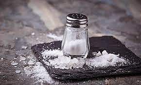 ഇന്ത്യക്കാര്ക്ക് ചെറിയ പ്രായത്തിലേ കിഡ്നി സ്റ്റോണ്: ഉപ്പിന്റെ ഉപയോഗം കുറയ്ക്കണമെന്ന് ഡോക്ടര്മാര്