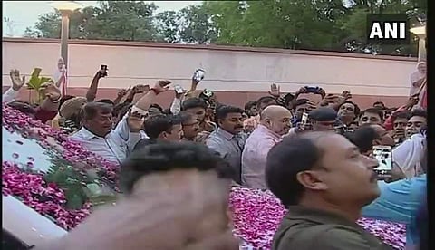 സര്ക്കാര് രൂപികരിക്കുമെന്ന് ബിജെപി; പാര്ലമെന്ററി പാര്ട്ടി യോഗം തുടങ്ങി