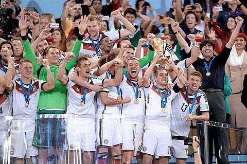 സാമ്പത്തിക കാര്യങ്ങള് മാത്രമല്ല, ലോക ഫുട്ബോള് കിരീടം ആര് നേടുമെന്നും സ്വിസ് ബാങ്ക് പറയും