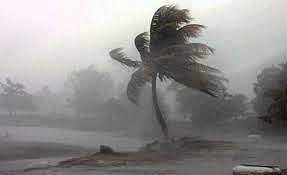 ശക്തമായ കാറ്റിനും മഴയ്ക്കും സാധ്യത ; കേരളത്തിൽ ആറ് ജില്ലകളിൽ അതീവ ജാഗ്രതാനിർദേശം