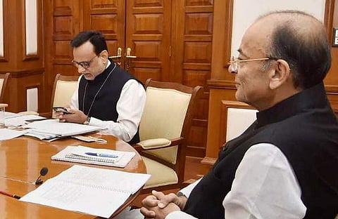 സുബ്രഹ്മണ്യന് സ്വാമിയുടെ ആരോപണം : കേന്ദ്ര ധനകാര്യ സെക്രട്ടറി അവധിയില്