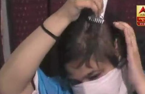 ബിജെപി നേതാവ് ബലാത്സംഗം ചെയ്തു, പരസ്യമായി തല മുണ്ഡനം ചെയ്ത് ദലിത് യുവതിയുടെ പ്രതിഷേധം (വിഡിയോ)