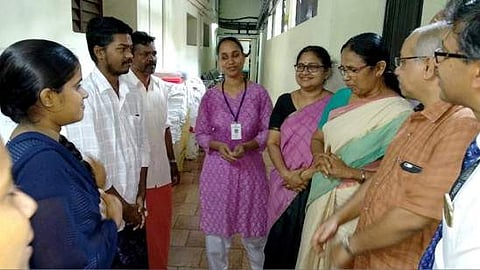 അവര് തോല്പ്പിച്ചത് നിപ്പയെ; അജന്യക്കും ഉബീഷിനും അത്ഭുതമായി ആരോഗ്യമന്ത്രിയുടെ സന്ദര്ശനം; ആരും തോറ്റുപോകും ഈ കരുതലിനും സ്നേഹത്തിനുമുന്നില്