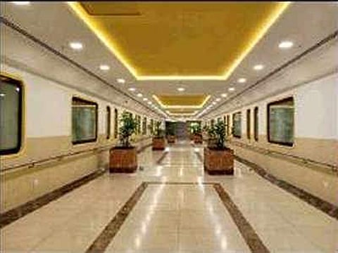 ഇനി മെട്രോയില് കയറി ലുലുവിലെത്താന് കൂടുതലെളുപ്പം: സ്കൈവോക് ഇന്ന് തുറക്കും