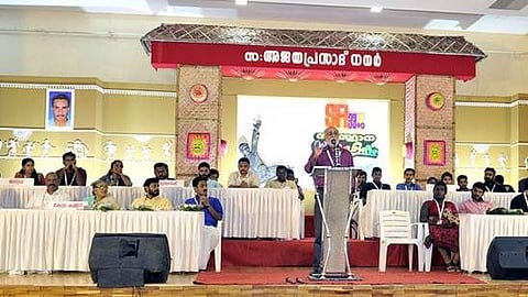 ബിജെപിയുടെ കാവിരക്തം തന്നെയാണ് കോണ്ഗ്രസിന്റെ സിരകളിലും; രാജ്യത്ത് അപ്രഖ്യാപിത അടിയന്തരാവസ്ഥ: ശശികുമാര്