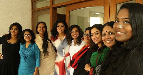 അമ്മയില് കൂട്ടരാജി; ആക്രമിക്കപ്പെട്ട നടിയുള്പ്പടെ നാലുപേര് സംഘടന വിട്ടു