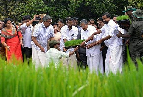കാര്ഷിക കടങ്ങള് എഴുതിത്തള്ളി പിണറായി സര്ക്കാര്