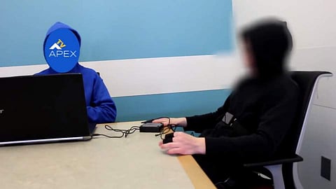 നാലായിരം കൊല്ലത്തിനപ്പുറത്തുനിന്ന് ടൈം മെഷീനില് എത്തിയതാണെന്ന് ഇംഗ്ലിഷുകാരന്; വെറും തള്ളല്ല, ഇയാള് നുണപരിശോധനയും ജയിച്ചു!