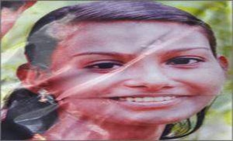 വീട്ടമ്മയെ കാമുകനൊപ്പം പിടികൂടി ; നാട്ടുകാര് നോക്കിനില്ക്കെ യുവതി കിണറ്റില് ചാടി ജീവനൊടുക്കി