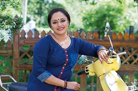 ഉപ്പും മുളകും: ഒടുവില് പുതിയ സംവിധായകനെത്തി, വിവരങ്ങള് മറച്ചുവെച്ച് ചാനല്