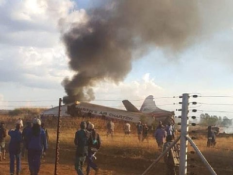 ദക്ഷിണാഫ്രിക്കയില് വിമാനം  തകര്ന്നു വീണ് ഒരാള് കൊല്ലപ്പെട്ടു: 20  പേര്ക്ക് പരിക്ക്