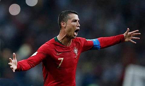 ഓര്മകളുടെ കിനാവും കണ്ണീരും; ക്രിസ്റ്റ്യാനോയുടെ ഫ്രീ കിക്ക്, മെസിയുടെ മടക്കം, ജര്മനിയുടെ വീഴ്ച