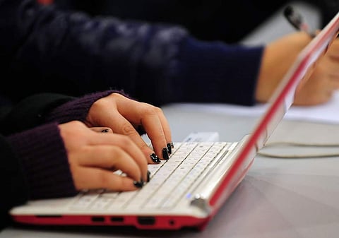 കംപ്യൂട്ടറില് പേരന്റല് കണ്ട്രോള് ഇട്ടാല് നിങ്ങളുടെ കുട്ടികള് അശ്ലീലചിത്രങ്ങള് കാണില്ലെന്നാണോ? നിങ്ങള്ക്ക് തെറ്റി