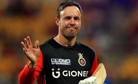 ഡിവില്ലിയേഴ്സിന്റെ കിടിലൻ ഷോട്ടുകൾ അവസാനിച്ചിട്ടില്ല! വിരമിച്ചിട്ടും വിടുന്നില്ല, തിരികെയെത്തിക്കാൻ കളമൊരുക്കി കോച്ച്