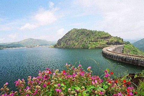 ഇടുക്കി നിറയാന് ഏഴടി കൂടി ; മുന്കരുതല് നടപടികള്ക്ക് വേഗം കൂട്ടി , റവന്യൂ സര്വേ തുടരുന്നു, റിപ്പോര്ട്ട് വൈകീട്ട്