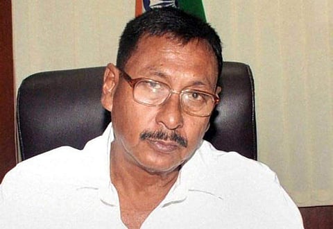 റെയില്വേ സഹമന്ത്രിക്കെതിരെ ലൈംഗിക പീഡനക്കേസ്; യുവതിയെ ഭീഷണിപ്പെടുത്തി ബലാത്സംഗം ചെയ്തെന്ന് പരാതി