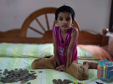 കുടുക്ക പൊട്ടിച്ചു, നന്മയുടെ നാണയത്തുട്ടുകളാണ്; സ്റ്റഡി ടേബിള് പിന്നെ വാങ്ങാം; ആച്ചു പറഞ്ഞു സമ്പാദ്യം ദുരിതാശ്വാസത്തിലേക്ക്