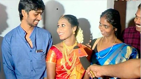 ദുരിതാശ്വാസക്യാംപില് നിന്ന് കതിര്മണ്ഡപത്തിലേക്ക്; നാട്ടുകാരുടെ സഹായത്താല് അഞ്ജുവിന് പുതുജീവിതം