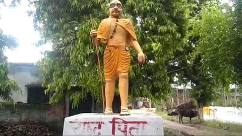 ഗാന്ധിപ്രതിമക്ക് കാവി പൂശിയ സംഭവം: അന്വേഷണത്തിന് ഉത്തരവിട്ടു