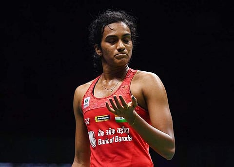 പൊന്നില്ലാതെ സിന്ധു; വീണ്ടും ഫൈനലില് തോല്വി; ലോക ബാഡ്മിന്റണില് വെള്ളി