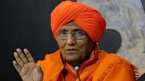 'ശബരിമലയിൽ സ്ത്രീകളെ പ്രവേശിപ്പിക്കണം' ; ഹിന്ദുത്വത്തെ ഹൈജാക്ക് ചെയ്യാനാണ് ബിജെപി ശ്രമമെന്ന് സ്വാമി അഗ്നിവേശ്