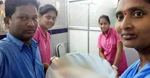 ഹരികൃഷ്ണയുടെ മൃതദേഹത്തിനൊപ്പം സെല്ഫി ; നഴ്സുമാരെ ജോലിയില് നിന്നും പുറത്താക്കി