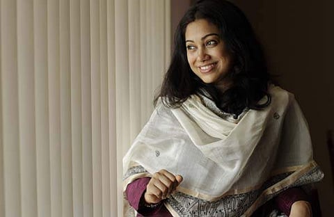 എനിക്ക് കാണാന് ഇഷ്ടപ്പെടുന്ന കഥയെ എനിക്ക് ചെയ്യാന് കഴിയൂ; അഞ്ജലി മേനോന് സംസാരിക്കുന്നു