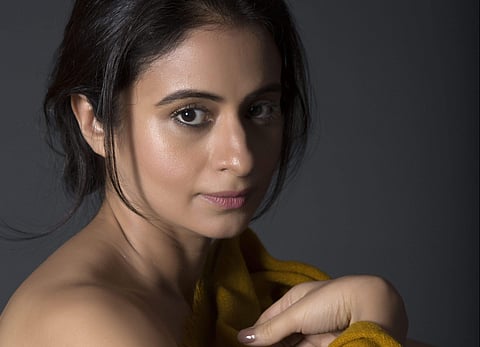 എന്റെ ആദ്യ മലയാളചിത്രം ഞാനിതുവരെ കണ്ടിട്ടുപോലുമില്ല: കമ്മട്ടിപ്പാടത്തില് രസിക ദുഗലിന് എന്താണ് സംഭവിച്ചത്