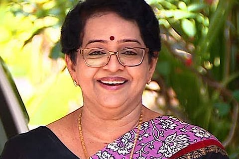 'കേരളത്തില് തൊഴിലില്ലായ്മ രൂക്ഷമാണെന്ന് എനിക്ക് അന്നാണ് മനസിലായത്'; ട്രോളന്മാരെ തിരിച്ച് ട്രോളി മല്ലിക സുകുമാരന്