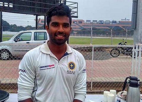 കൊടുങ്കാറ്റായി ബൗളര്മാര്; വിജയ് ഹസാരെ ട്രോഫിയില് ഒഡിഷയെ തകര്ത്ത് കേരളം വിജയ വഴിയില്