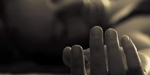 സുഹൃത്തുമായി അവിഹിതം; യുവാവ് ഭാര്യയെ ഗ്യാസ് സിലിണ്ടർ കൊണ്ട് തലയ്ക്കടിച്ച് കൊന്നു