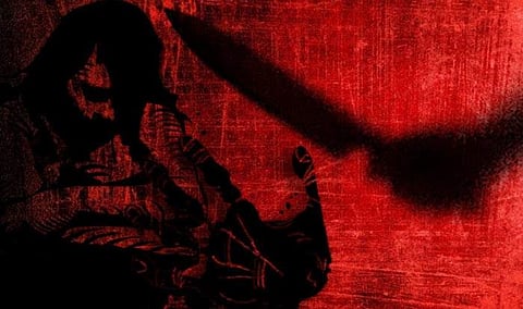 തലയ്ക്കടിച്ച ശേഷം കഴുത്തറുത്തു; ഭാര്യയെ മൃഗീയമായി കൊലപ്പെടുത്തിയ സംശയരോഗിയായ ഭര്ത്താവിന് വേണ്ടി തെരച്ചില് ഊര്ജിതം