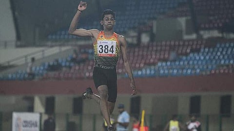 അഞ്ചാം ശ്രമത്തിലെ ചാട്ടം റെക്കോര്ഡോടെ സ്വര്ണത്തിലേക്ക്; അഭിമാനമായി മലയാളി താരം ശ്രീശങ്കര്