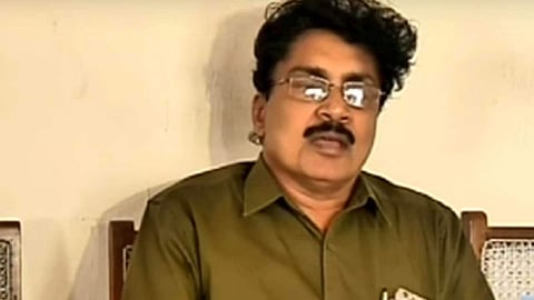 യുവതിക്കെതിരെ സ്വഭാവദൂഷ്യമാരോപിച്ച് ശശി അനുകൂലികളുടെ തെറി വിളി; സഹികെട്ട് കേന്ദ്രനേതൃത്വത്തിന് പരാതി നല്കി; വനിതാ നേതാവിന് നീതി കിട്ടിയില്ലെന്ന് മുതിര്ന്ന നേതാക്കള്