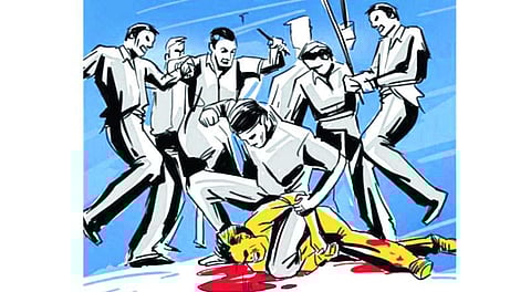 ഭാവി വധുവിനെ കാണാൻ പോയി: മോഷ്ടാവാണെന്നാരോപിച്ച് യുവാവിനെ ആൾക്കൂട്ടം തല്ലിക്കൊന്നു