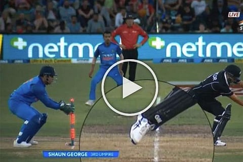 ടെയ്ലറുടെ കാൽപ്പാദം വായുവിൽ നിന്നത് ഒറ്റ സെക്കൻഡ്; പിന്നിലുള്ള കൗശലക്കാരനെ ഓർത്തില്ല; വീണ്ടും ഒരു ധോണി മാജിക്ക്