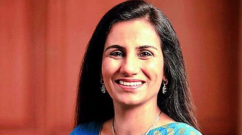 ചന്ദാ കൊച്ചാറിനെതിരെ കേസെടുത്തു; തൊട്ടടുത്ത ദിവസം സിബിഐ ഉദ്യോഗസ്ഥന് തെറിച്ചു; 'തത്ത'യെ റാഞ്ചിയിലേക്ക് പറത്തി