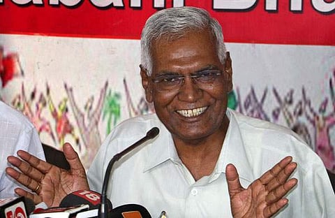 'സവര്ക്കര്ക്ക് പിന്നാലെ ഗോഡ്സെ; ഭാരതരത്നത്തിനായി ബിജെപി നിര്ദ്ദേശം ഇനി ഇങ്ങനെയായിരിക്കും'