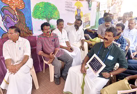 മാതൃഭാഷാവാദം മൗലികവാദമോ?: ഉമ്മര് ടികെ എഴുതുന്നു