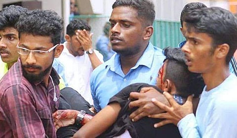 മാതാപിതാക്കള് പരാതി ആവര്ത്തിച്ചു; അഭീലിന്റെ മൊബൈല് ഫോണ് സൈബര് സെല്ലിന് കൈമാറി