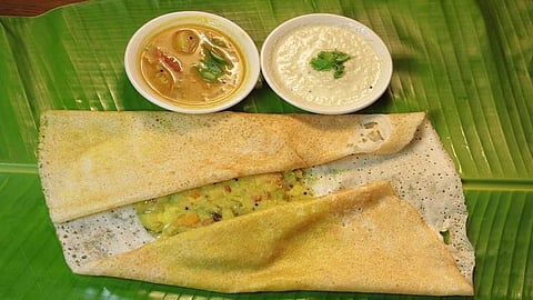 പൊലീസുകാര് മസാലദോശ ഓര്ഡര് ചെയ്തു; ദോശയില് പുഴു; തിരുവനന്തപുരത്ത് ഹോട്ടല് അടച്ചുപൂട്ടി