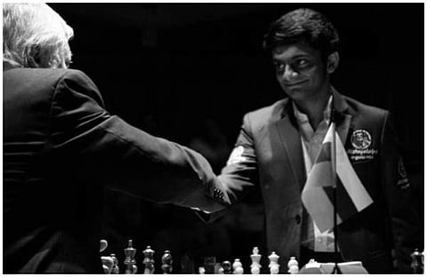 'തലമുറകളുടെ പോരാട്ടത്തില്' ലോകചാമ്പ്യനെ സമനിലയില് കുരുക്കി; കാര്പ്പോവിനെ ഞെട്ടിച്ച് നിഹാല് സരിന്